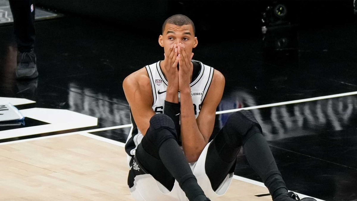 NBA文班让利留空间，名宿帕金斯却直言这步棋走差了 文班亚马和马刺签下...