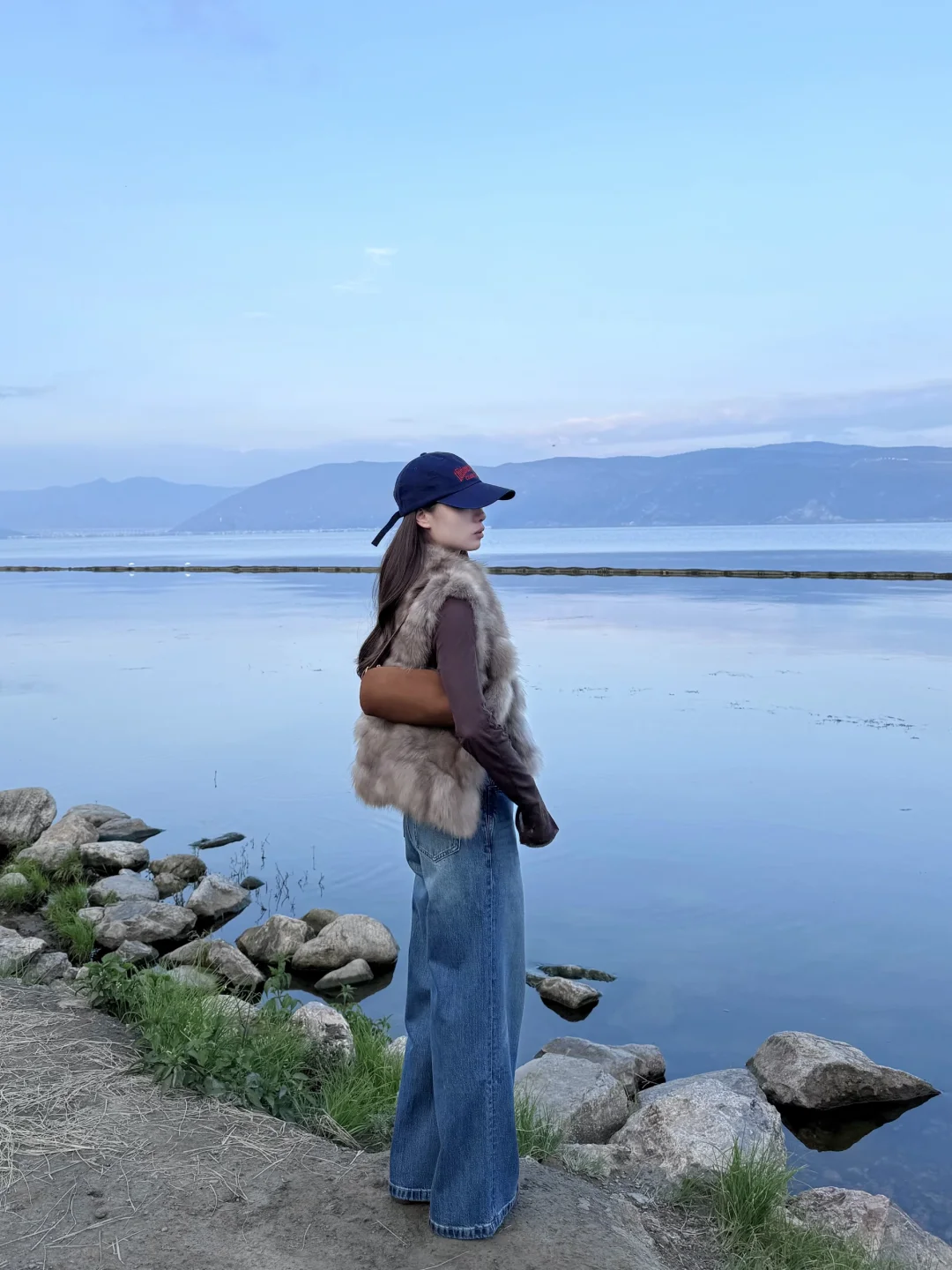 洱海夕阳～皮草+牛仔松弛出游look
