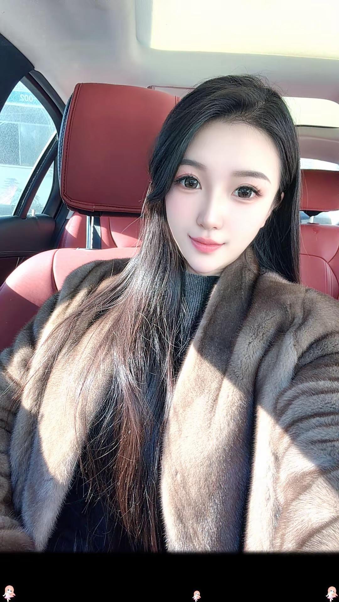 成熟女人的三大标志：穿貂，买黄金，听凤凰传奇😂