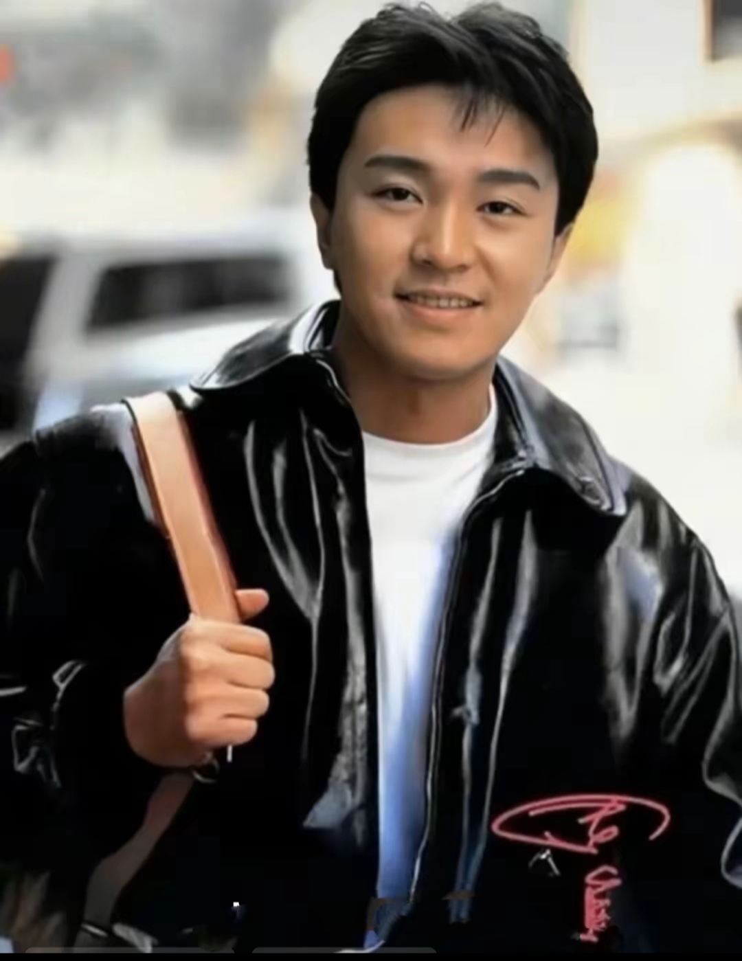喜剧之王！
帅气的周星驰