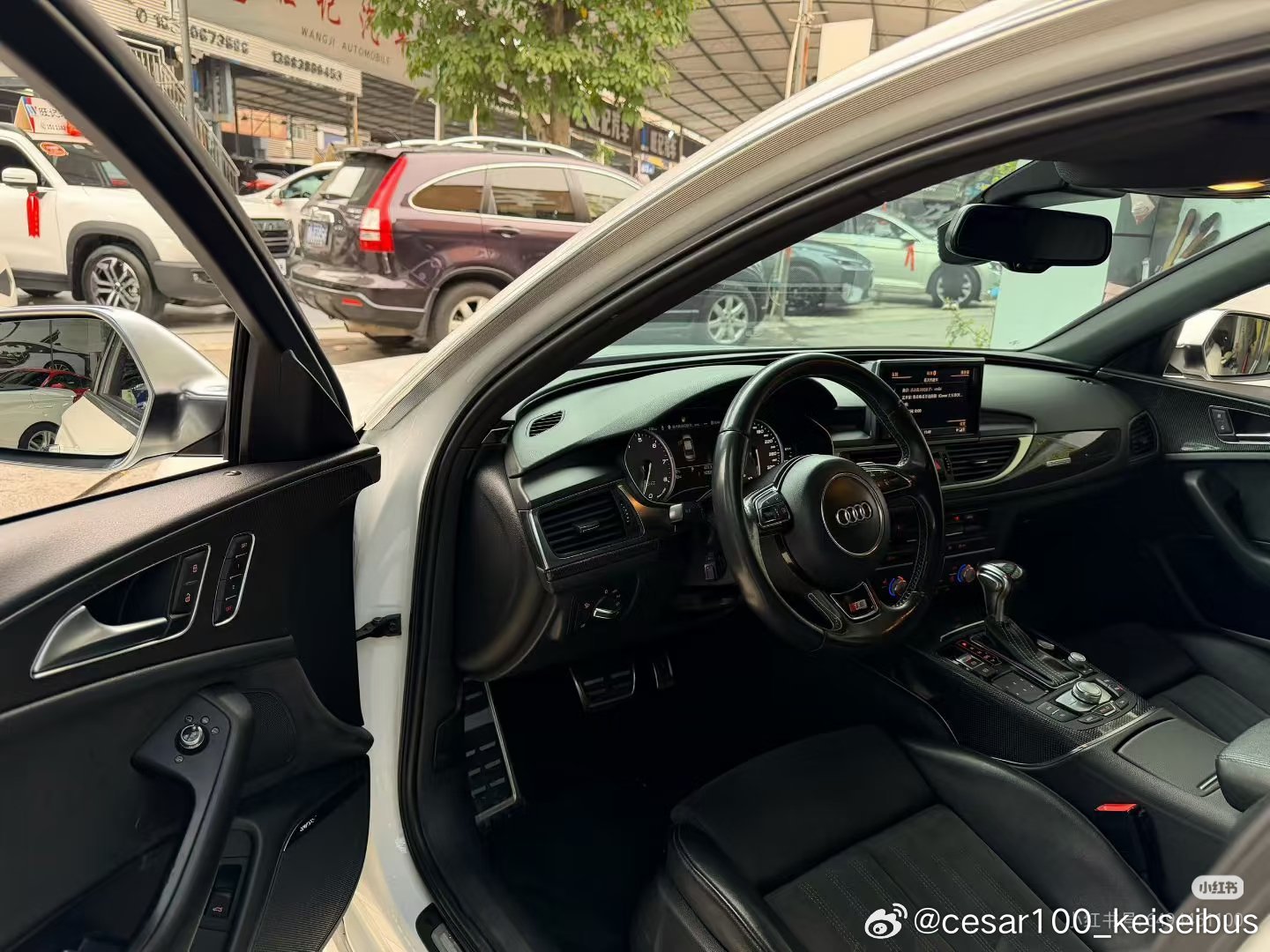 这辆开过的奥迪S6，4.0T的排量，车况还是不错的，动力充沛，搭载4.0T V8发动机，最大420马力，感受一下V8的咆哮，好开好玩，声浪还是非常动听，开起来还是太爽了 ​