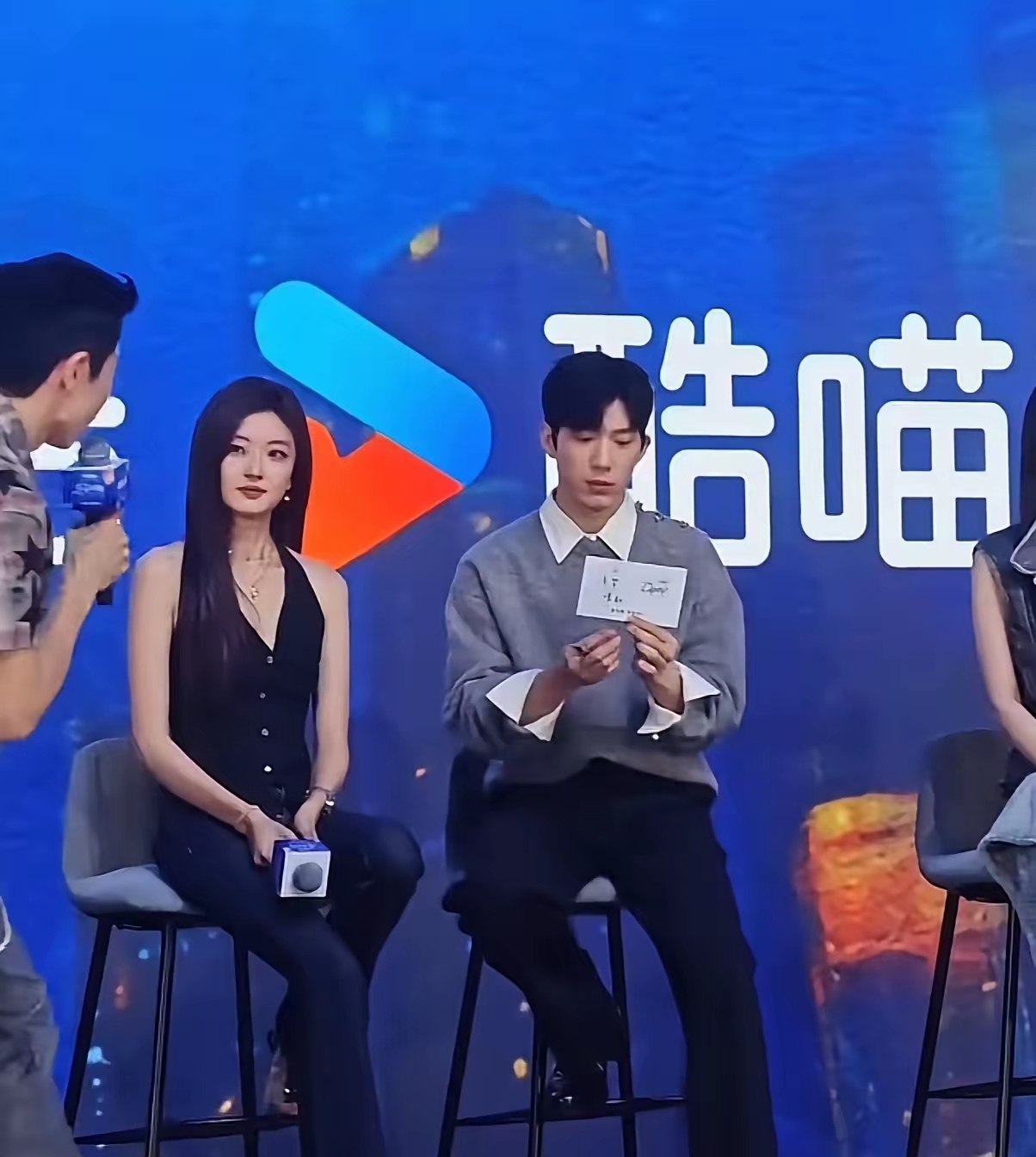 剧终了，人也得散了吧！演员们都得多忙，不是进组拍剧，就是得接商务，之后也很难有时间聚在一起了吧。孙千和张晔子在收官见面会两人对视，鼓励，眼里都泛着泪光。一走下这个舞台，即将离开，孙千立刻抱着张晔子亲了一口。这真的是这部剧很大的收获：卢米在剧里是尚之桃的职场导师，也是尚之桃和栾念和好很重要的牵线人；剧