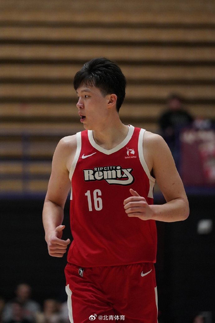 撕裂之城混音122-129不敌南湾湖人。状态一般，全场13投4中，拿到...