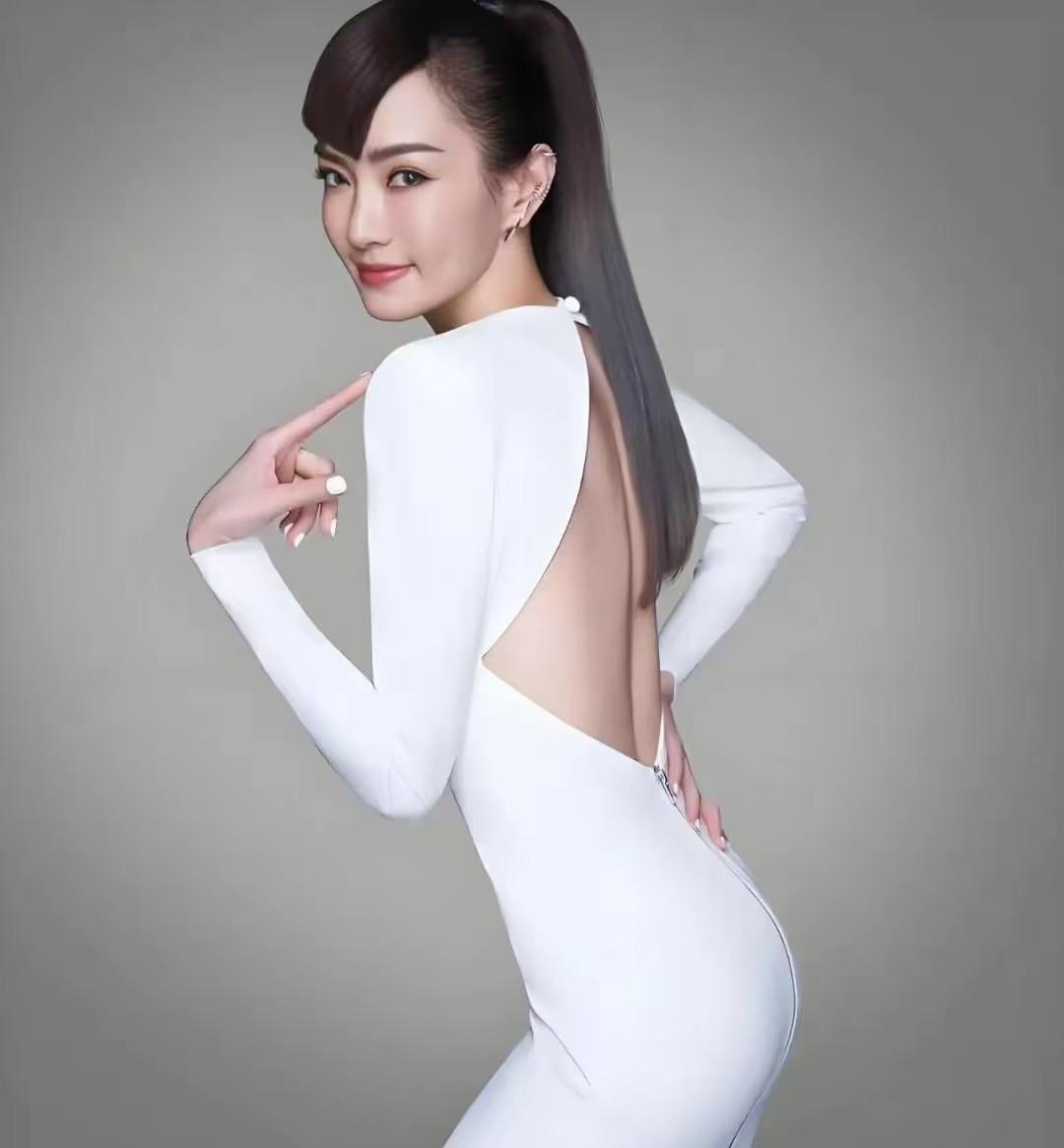 谢金燕无麦刘雨昕全开麦，真唱与舞台事故边界何在