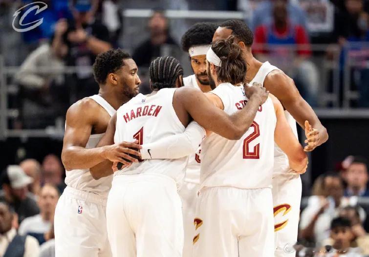北京时间5月18日，NBA东部半决赛抢七对决，骑士奔赴客场挑战活塞。骑...