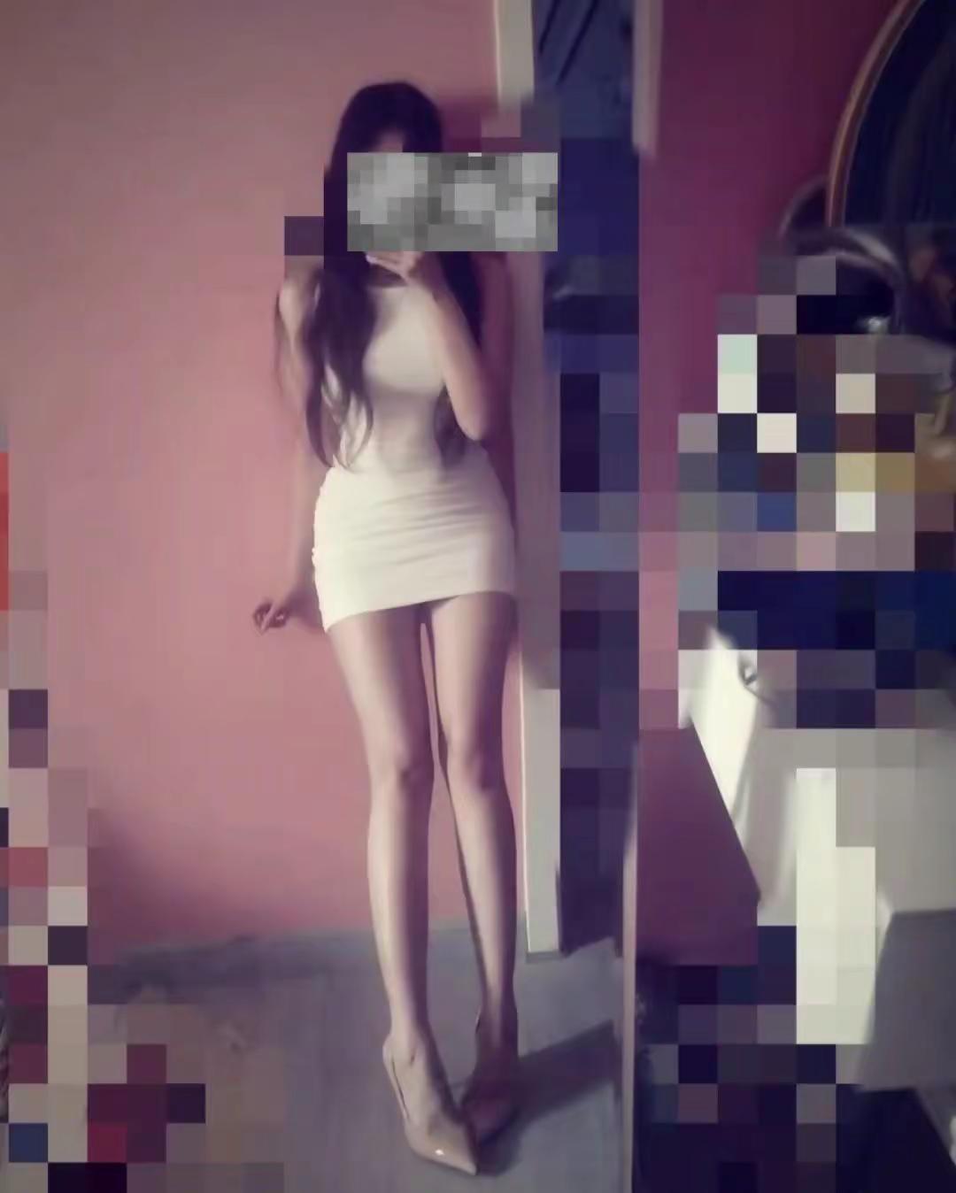 <p>辣妹穿搭 身材 御姐 美女 对镜拍 <!--{img:0}-->...