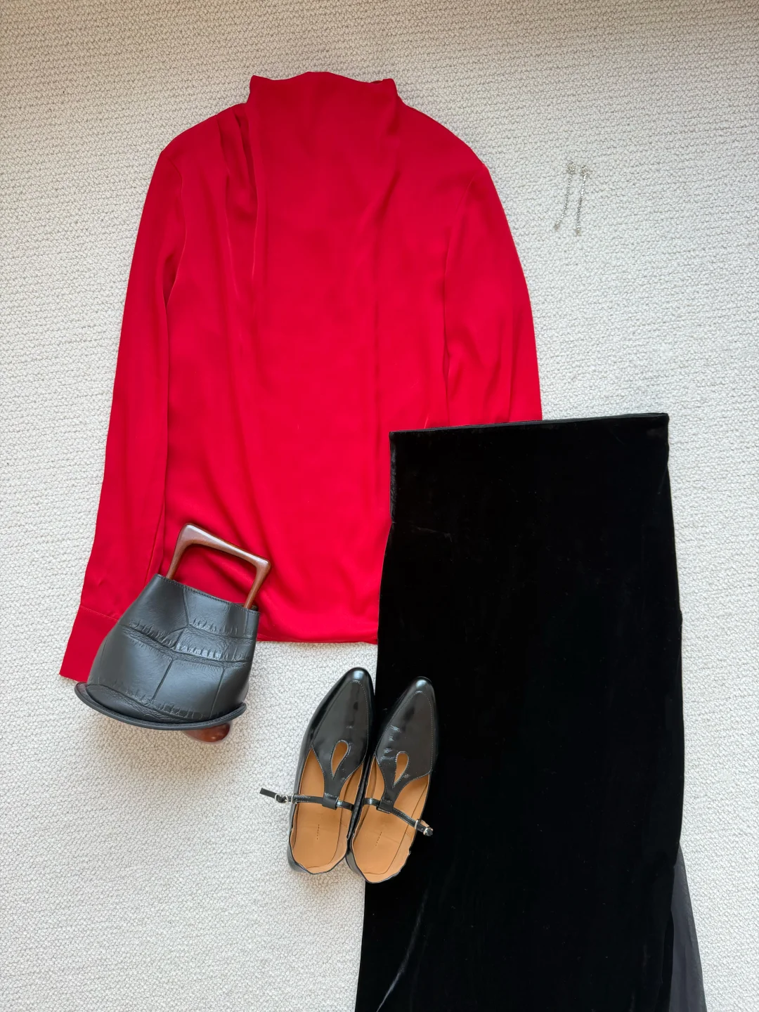 大衣里面的优雅高质感｜年末氛围感✨安排～