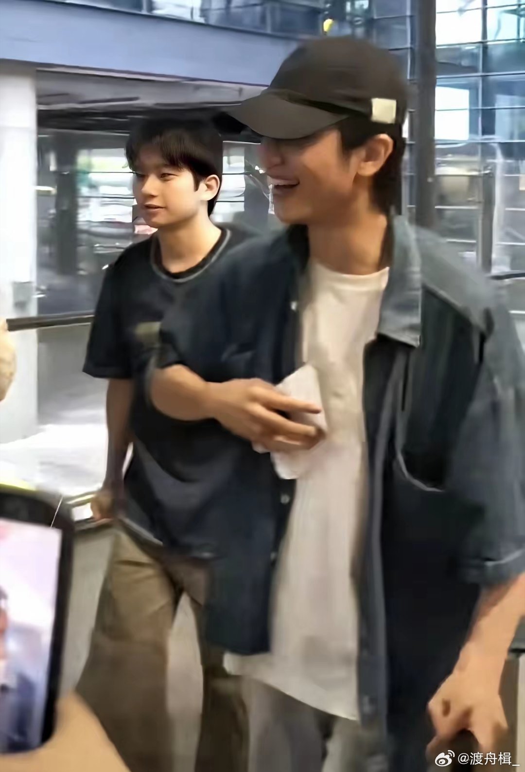 王彦桐成功签约壹心，最高兴的既不是他自己，也不是他的父母，而是他的小助...