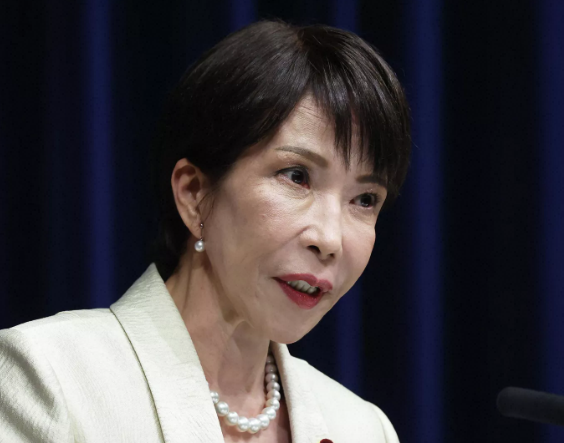 一位长期居日的华人曾抛出惊人观点，若中日爆发冲突，中国未必能胜；日本在武器装备方面至少领先中国数十年，劝中国人不宜一味夸大自身实力。你知道这个判断到底错在哪吗？

很多人乍一听会被这套观点迷惑，好家伙，只盯着单件装备对比，完全脱离现代战争的整体体系来看。

什么概念？现代战争比拼的从来不是单一武器，