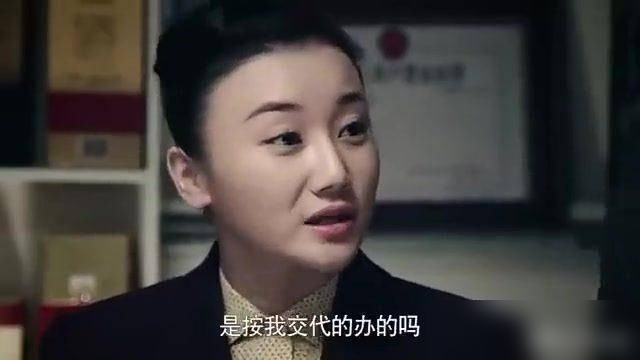 你骂了这么久秦淮茹，原来全错了！
都说《情满四合院》里傻柱选错了老婆，该娶精明会算计的于莉，不该一直被装可怜的秦淮茹占便宜。
演秦淮茹的郝蕾，把这个寡妇优缺点掺半的烟火气演透了，连编剧都夸她对角色的理解入骨，观众越恨她，越说明她演活了。反倒是全网吹的于莉，翻遍公开资料，连演员的深度角色解读都找不