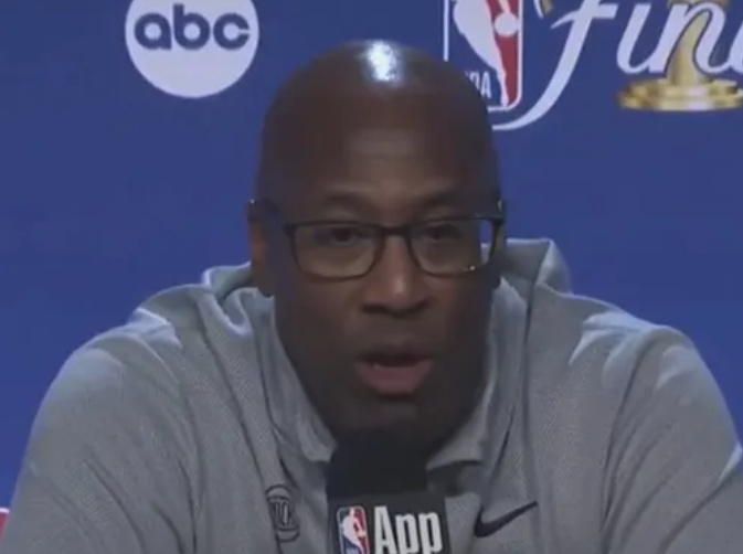 布朗：我的大门始终敞开，只要能带来想法我都想知道  NBA总决赛马刺对...