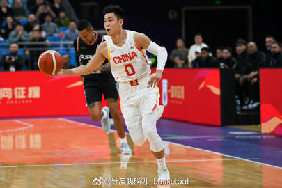 中国男篮对集训名单进行调整：高诗岩离队，胡明轩回归中国男篮