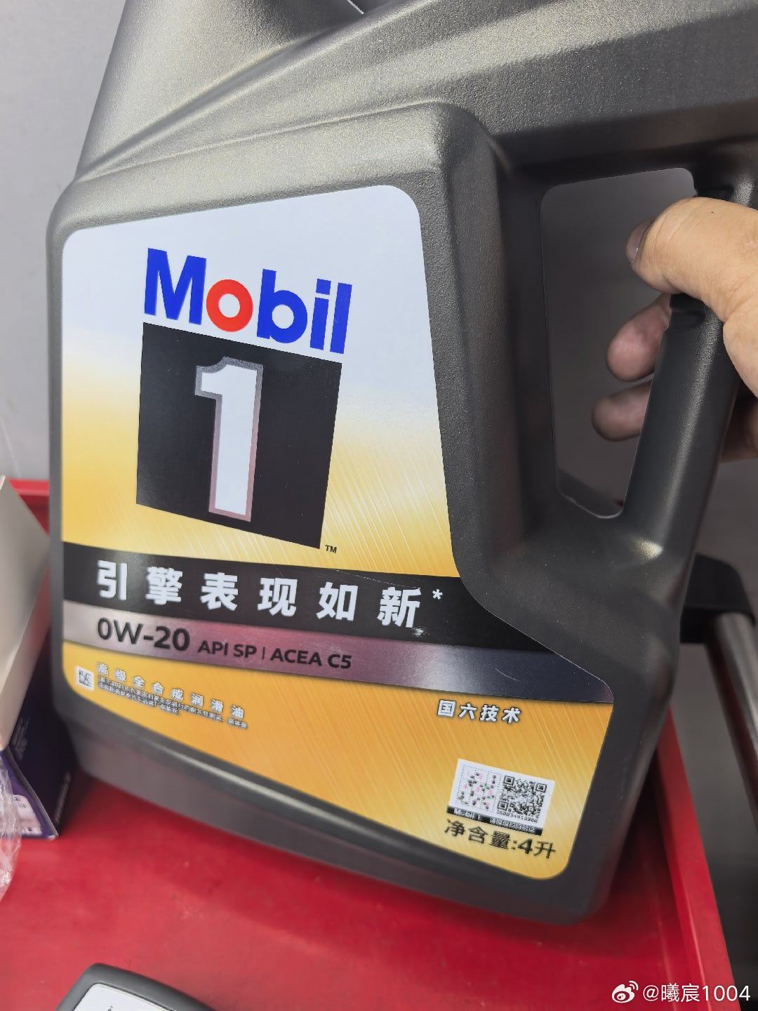 保养找京东，机油选美孚！
京东自营正品渠道，美孚机油产品质量好，嘎嘎有劲，京东门店小哥服务专业，态度好，保养选京东，机油选美孚，没得说，本田思域用美孚0W-20，黏度适合，省油有劲，性价比高！#保养选京东##美孚1号黑金##官方渠道##臻享俱乐部##一路油礼赴山海# ​