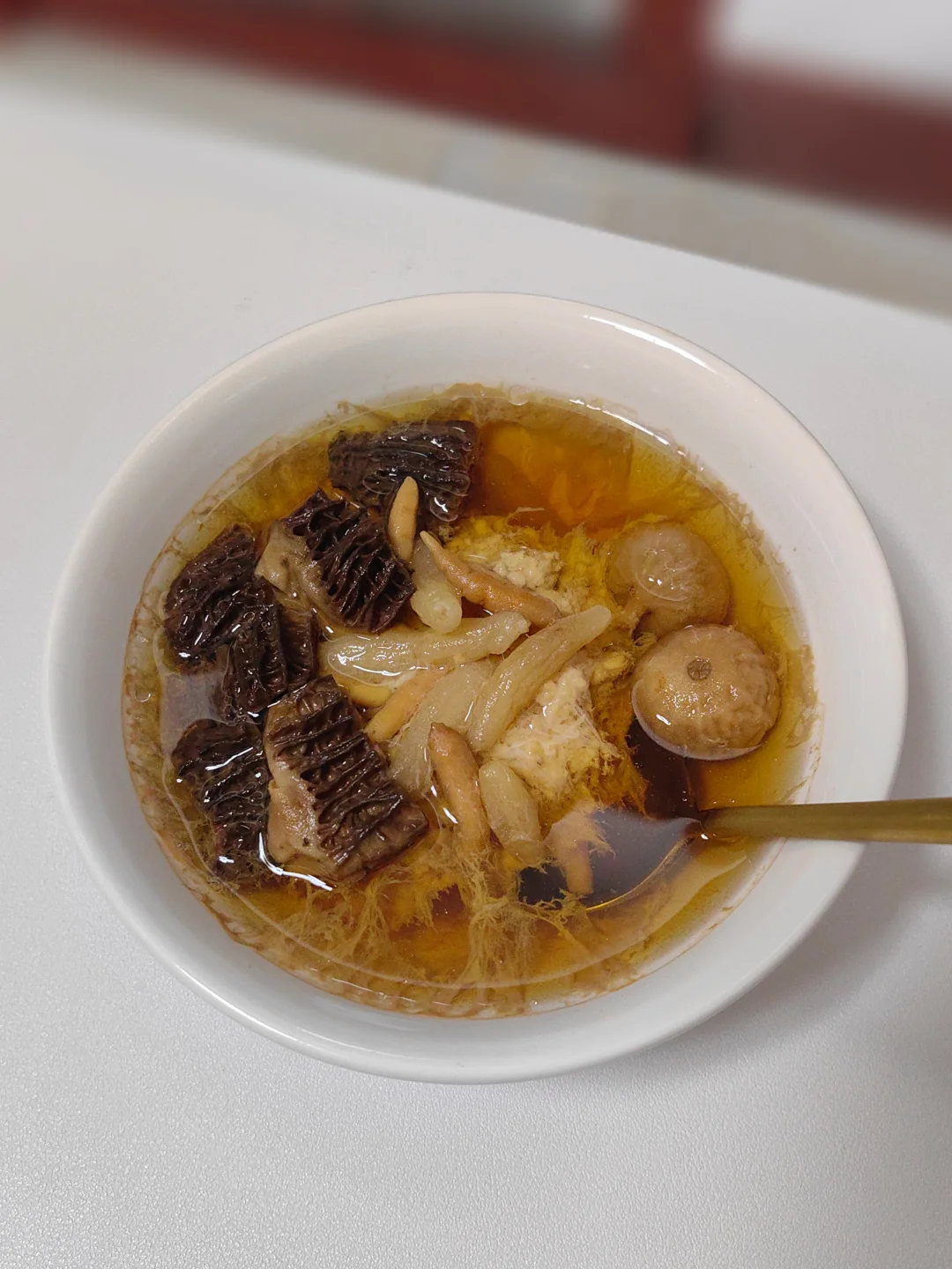 用农夫山泉炖的瘦肉汤！鲜掉眉毛～