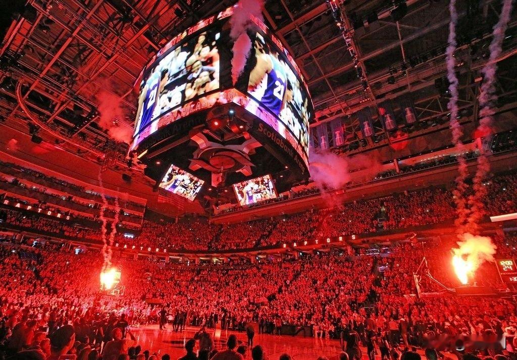 为什么猛龙能连扳两场？除了球员，还有两万球迷的“噪音武器 从数据和比赛...