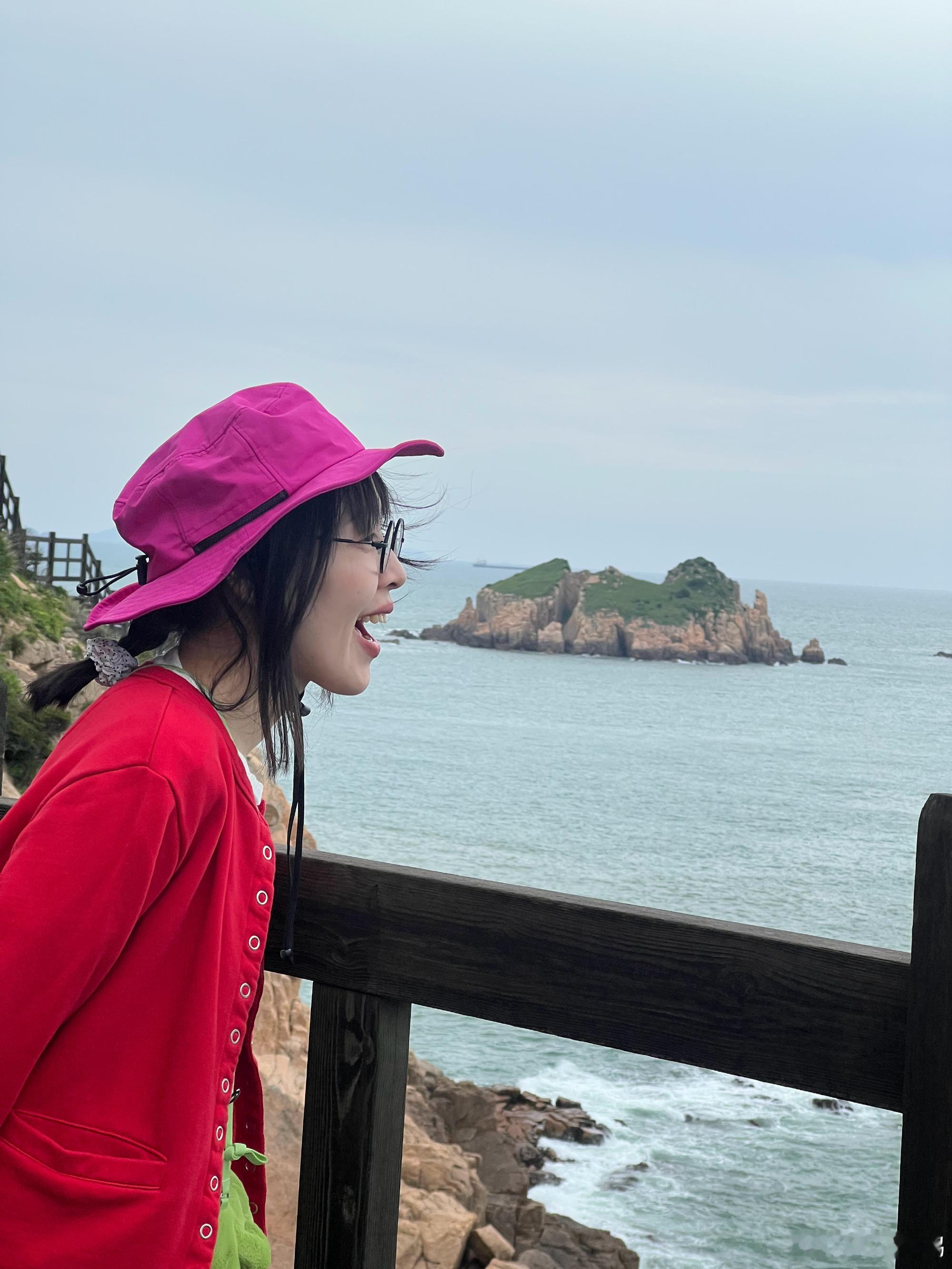 不是这次出去玩吗，因为是去的靠近上海的嵊泗海岛海岛紫外线很强很强需要好...