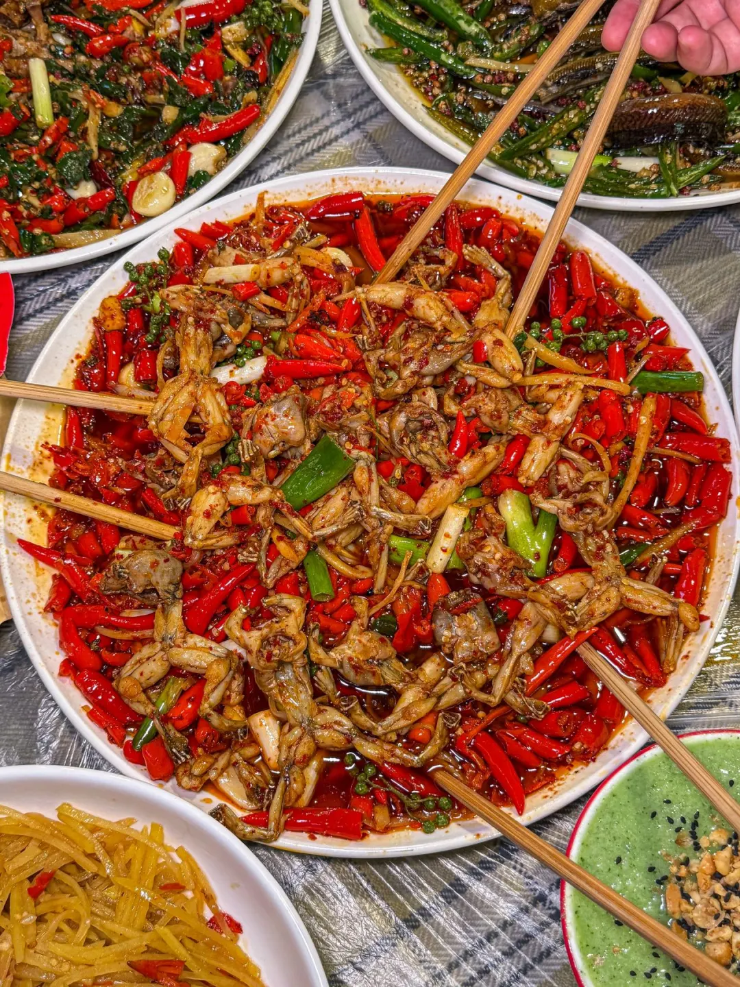 重庆土著按头安利！这家江湖菜我吃了N遍