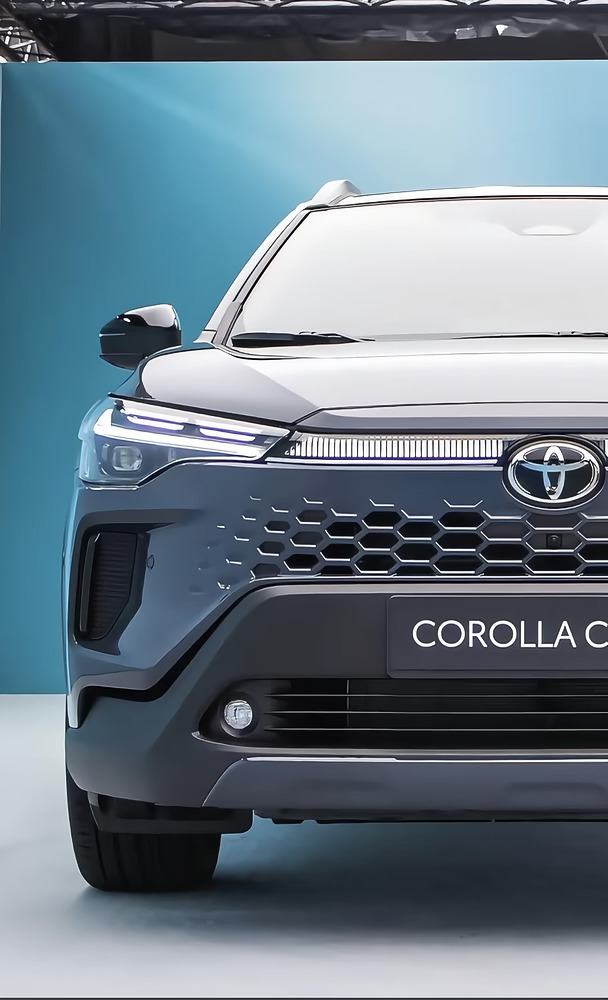 裸车不到9万❗️能买到2.0L丰田SUV｜锐放全面解析
	
预算有限想买合资SUV，丰田锐放（Corolla Cross）真的可以看一看✅
裸车不到9万就能拿下2.0L自吸，家用代步性价比很突出
	
✨核心优势
▪️品牌&可靠性：丰田加持，保值率在线，故障率低，后期养车成本友好
▪️安全配置厚道：全系标配TSS智行安全系统，预碰撞预警、车道保持、全速域自适应巡航，L2级辅助驾驶，同价位合资里很能打
▪️动力油耗：2.0L自然吸气+CVT变速箱，171匹马力，WLTC油耗6‑7L，加92号油就可以，日常通勤很省
▪️空间表现：紧凑型SUV，后排、后备箱空间优于XR‑V/缤智，小家庭出行够用
	
👥适合哪些人
✅看重省心耐用、保值率的家庭用户
✅日常通勤代步，对动力没有太高要求
✅偏爱合资品牌，预算12‑16万，优先看中低配
	
💡购车建议
▪️燃油版优先选精英版，安全配置齐全，实用性配置到位，性价比最高
▪️双擎混动版油耗更低4‑5L/100km，但是购车差价大，需要算好每年行驶...