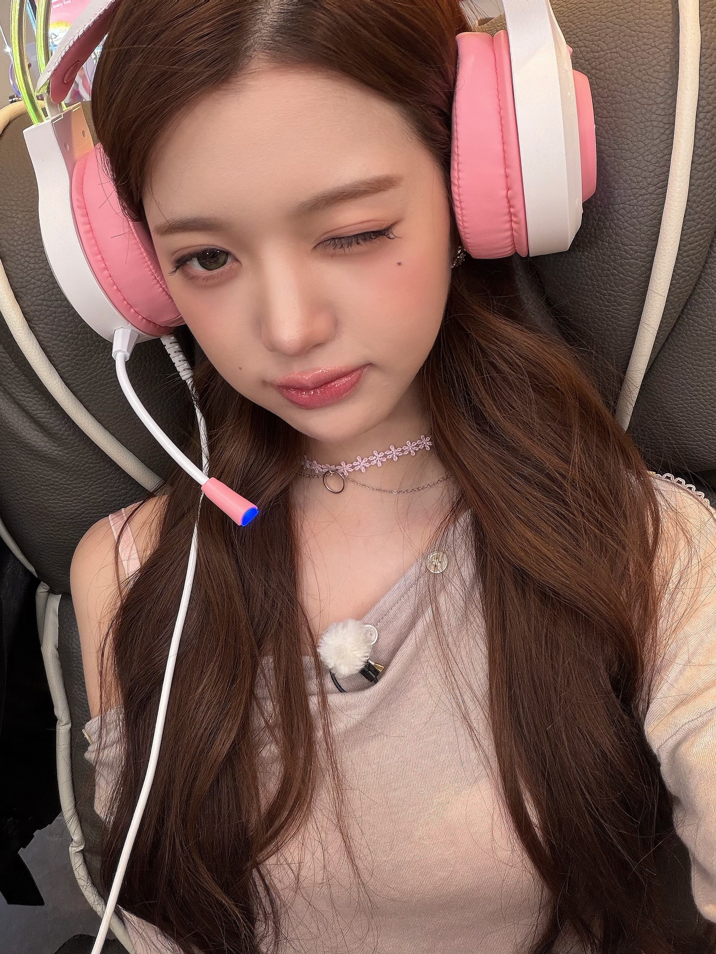 👾🎮🕹️💕🎀🃏
Back to game girl
皮卡丘呜呜⚡️
我其实不会玩游戏
🩷
💋
🎀🩷💕💕💗
晚餐推荐
🌙🖤
💜
👾🎀
🤍👋🏻
#张元英 medicube全球代言人# ​