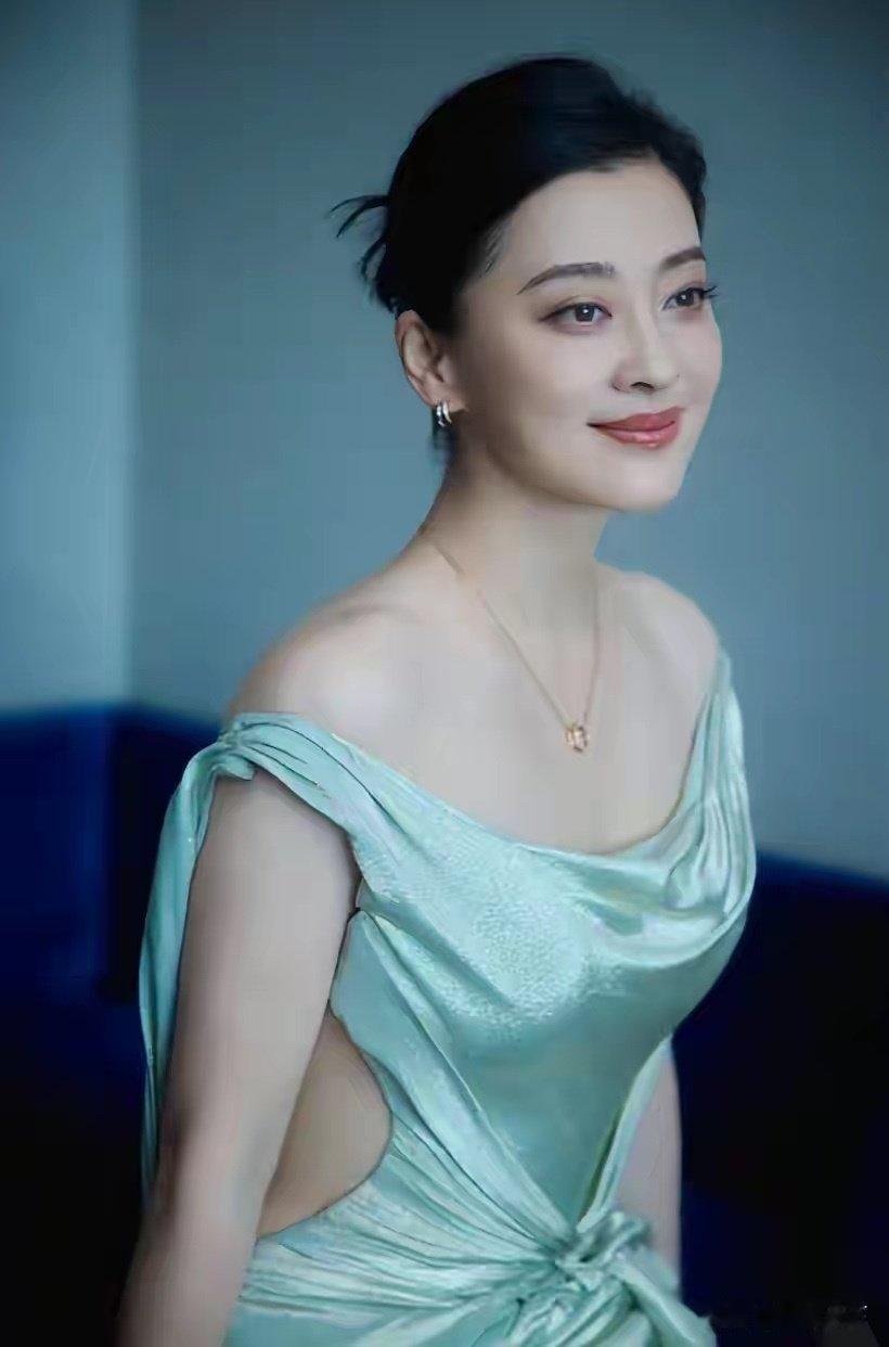 金鹰奖争议不断！梅婷戏份寥寥拿奖，吴越满票提名全程陪跑 ​