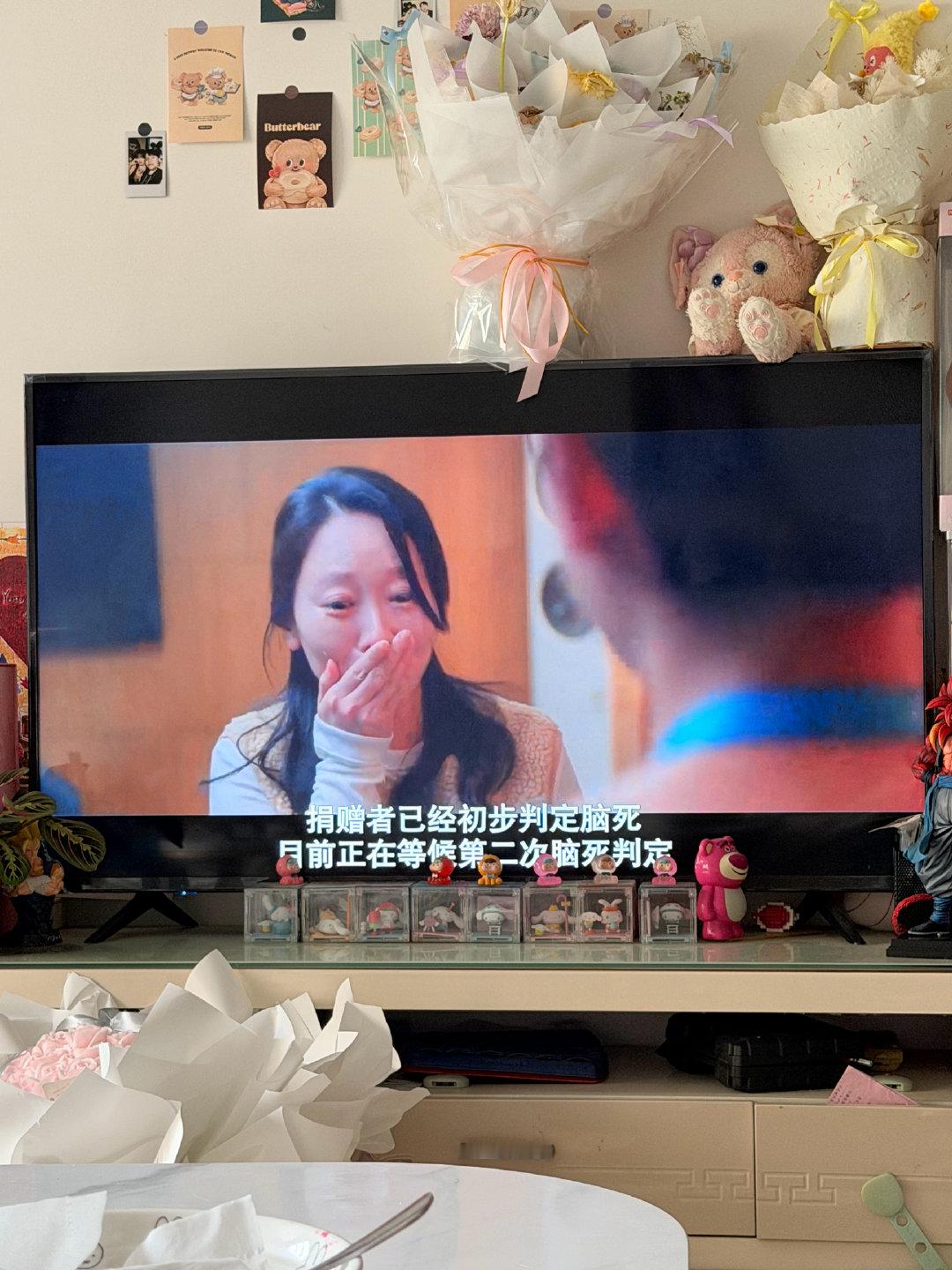 又开始一年一次的重温这部剧了，真的让人很感动，虽然这种医患关系可能在现实生活中很少见，但是这部剧的温情真的很能打动人心，让被工作折磨的我又对这个社会留有一丝信心#机智的医生生活# ​