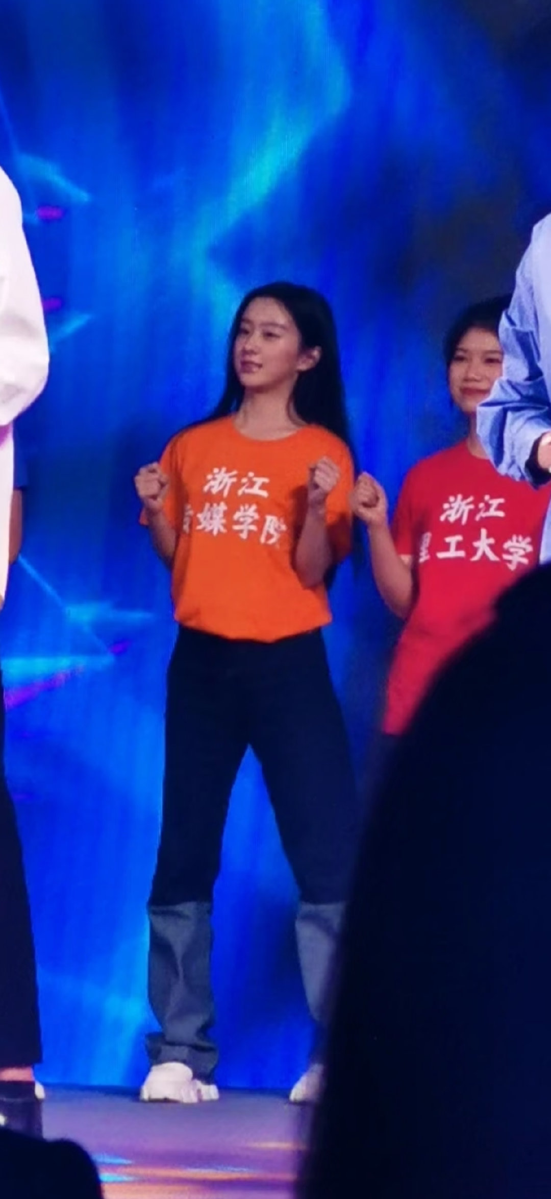 #包上恩[超话]#  脸颊肉小包子🤏🤏🤏 ​