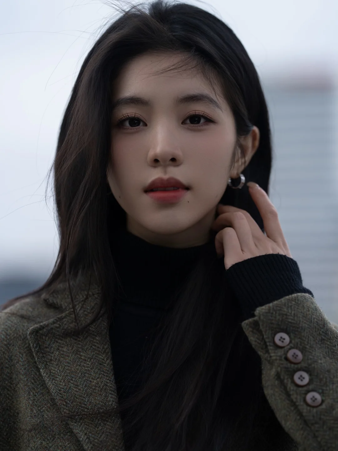 她眼眸中的隐约是孤寂