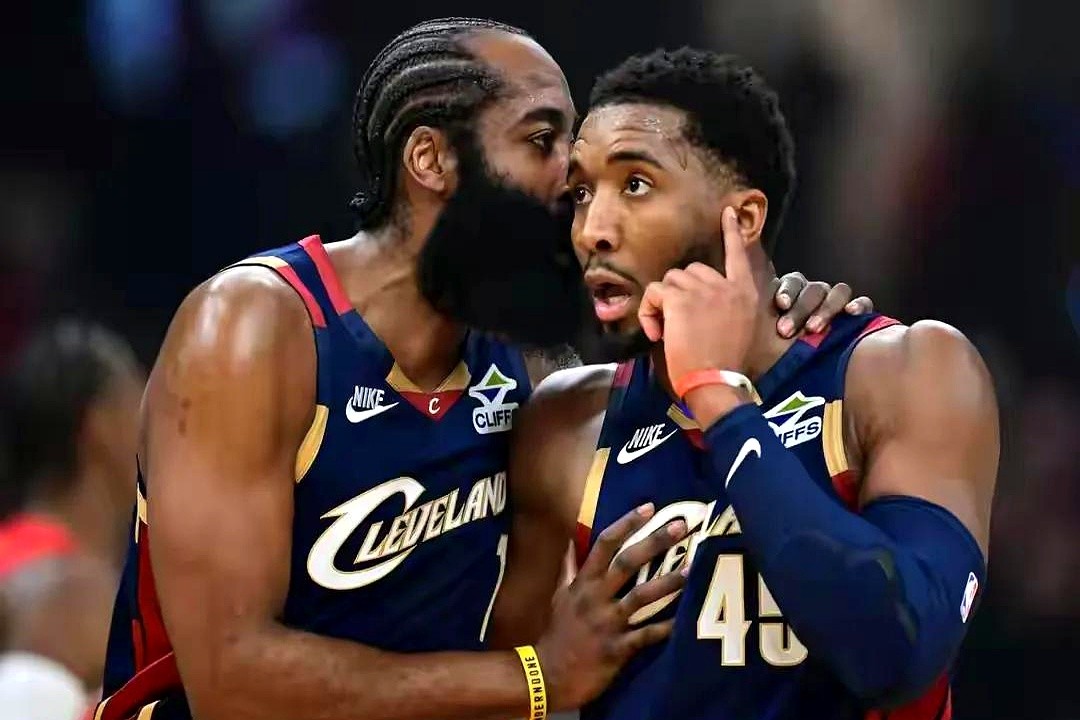 36岁的詹姆斯·哈登，又被交易了！这次是去克利夫兰骑士队。  五年换了...