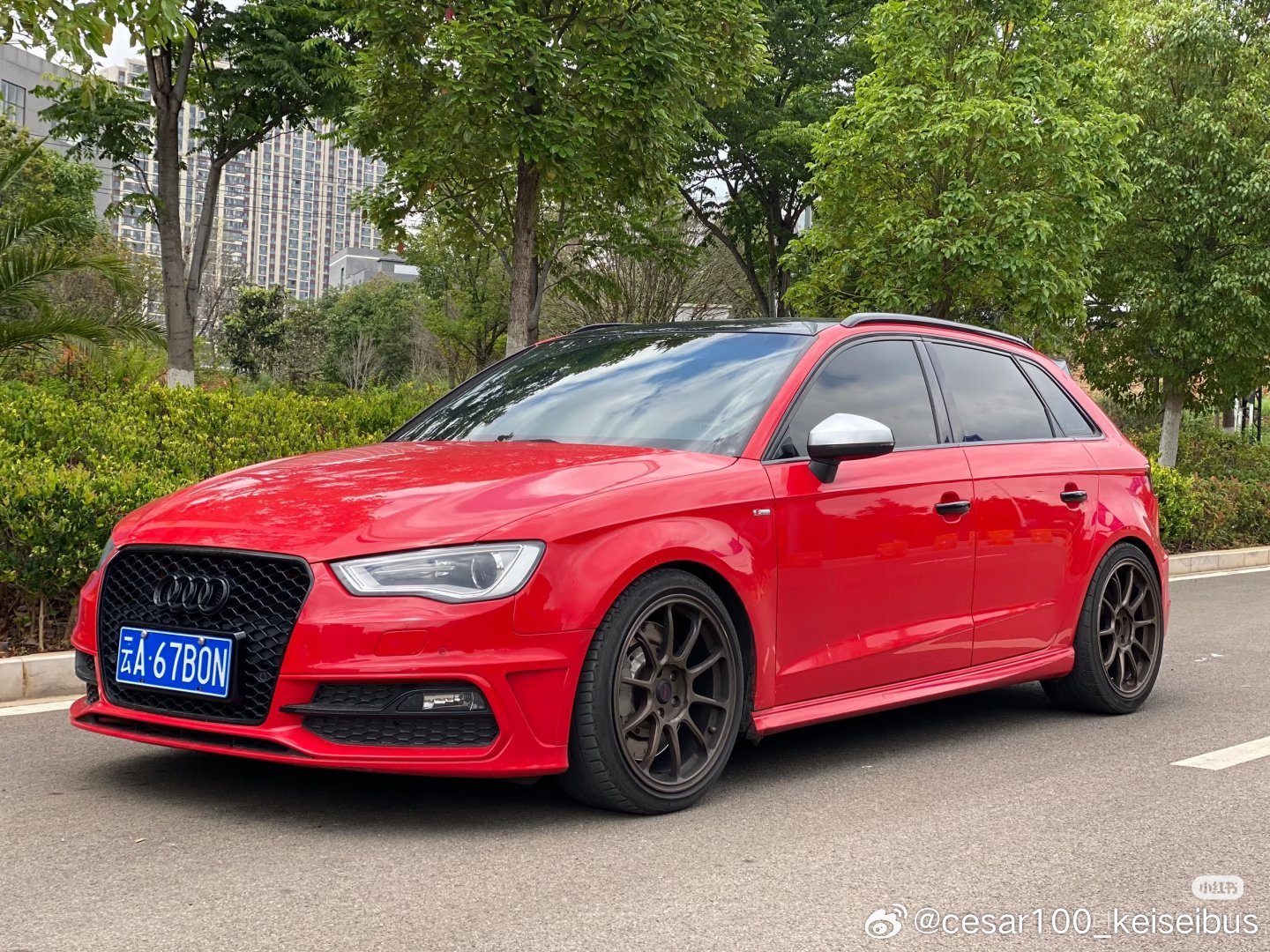 这台开过的奥迪A3，2.0T的排量，安全行驶9万多公里，全车原版原漆，改装拉满，而且是性能代步车玩得很生猛，不如这台高尔夫GTI好开一些 ​