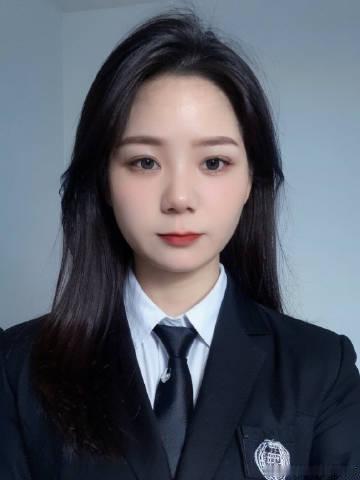 年龄（几几年）：01<br />身高（cm）：158<br />体重...