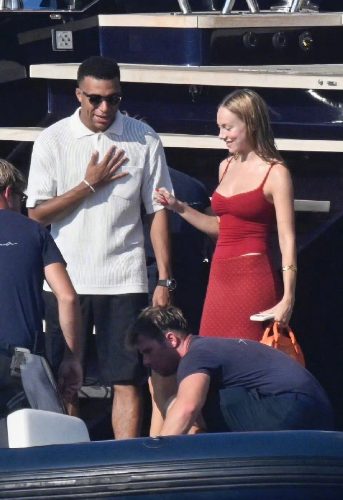 姆巴佩新女友是西班牙顶流女星