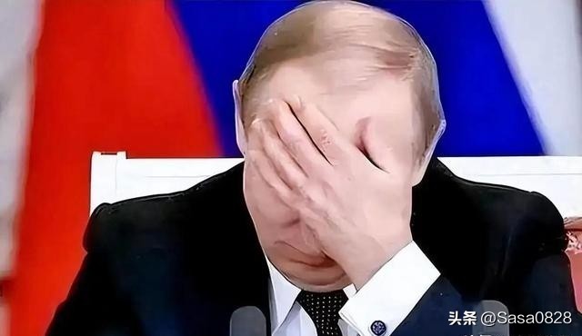普京一旦离世或者下台，可能就真的危险了！

10月12日，俄乌局势出现了一个很能说明问题的细节。特朗普宣布俄乌进入所谓“能源停火”，泽连斯基却公开表示自己也是刚刚听说；同一天，俄总统新闻秘书佩斯科夫又拒绝乌方提出的60天全面停火设想，强调俄方寻求的是全面和平安排。也就是说，谈判的大门仍开着，可莫斯科