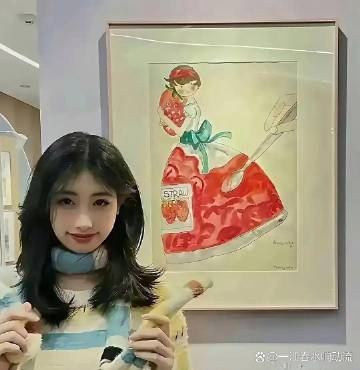左边是冯小刚女儿的画，右边是李湘女儿的画，大家觉得她俩在画画上有没有天赋
