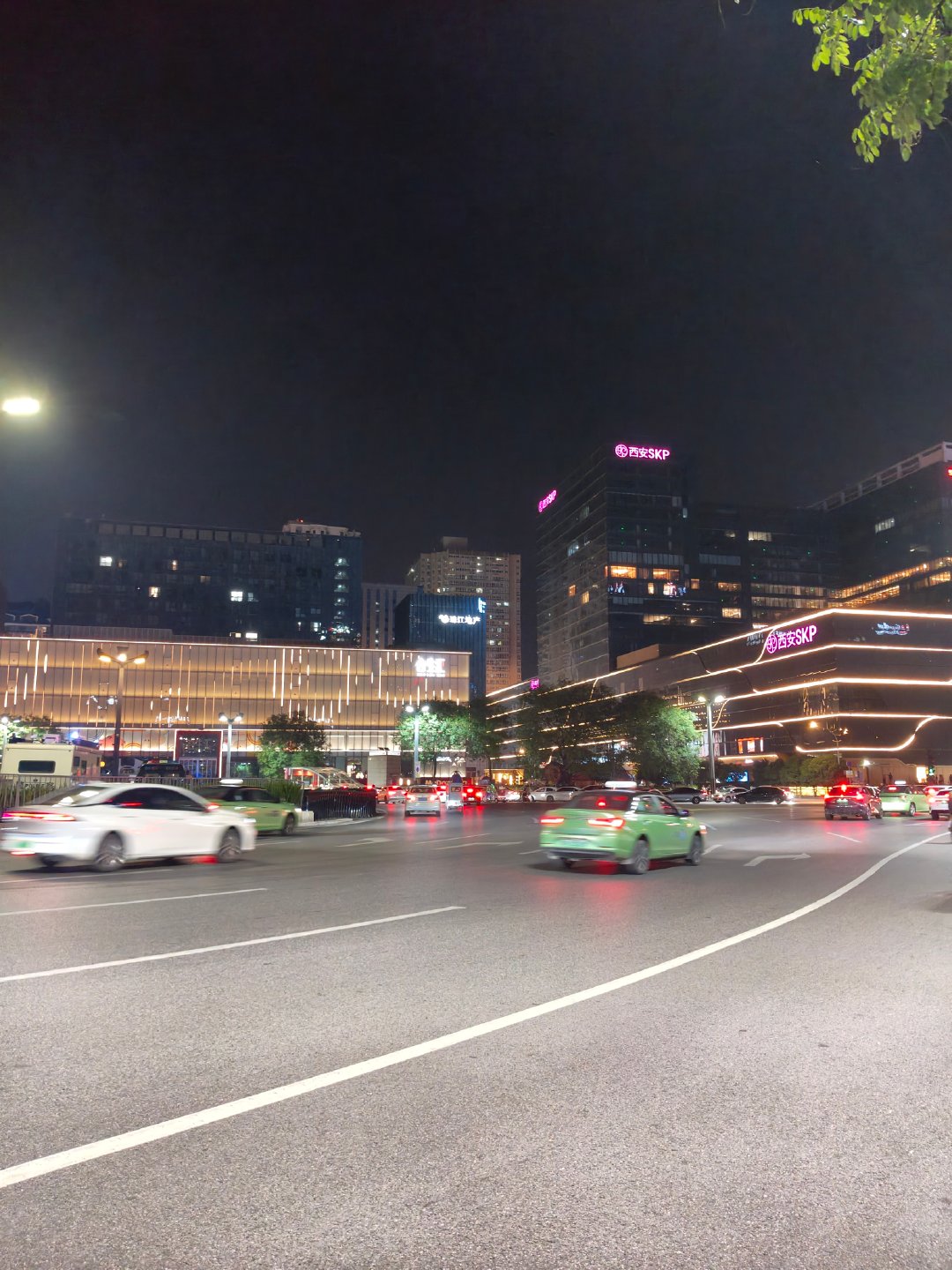 有一种伤害，永远不值得原谅。

就是那种故意为之的伤害，是明明知道只要他这样做，就一定会伤害到你，可他仍然这样做了，那就不叫犯错，而是一种选择，是纯粹的人性的恶。

遇到故意伤害你的人，你一旦原谅，他就会得寸进尺，你的原谅，只能换来他的反复伤害。#plog纪念册##随手拍##与你相伴# ​