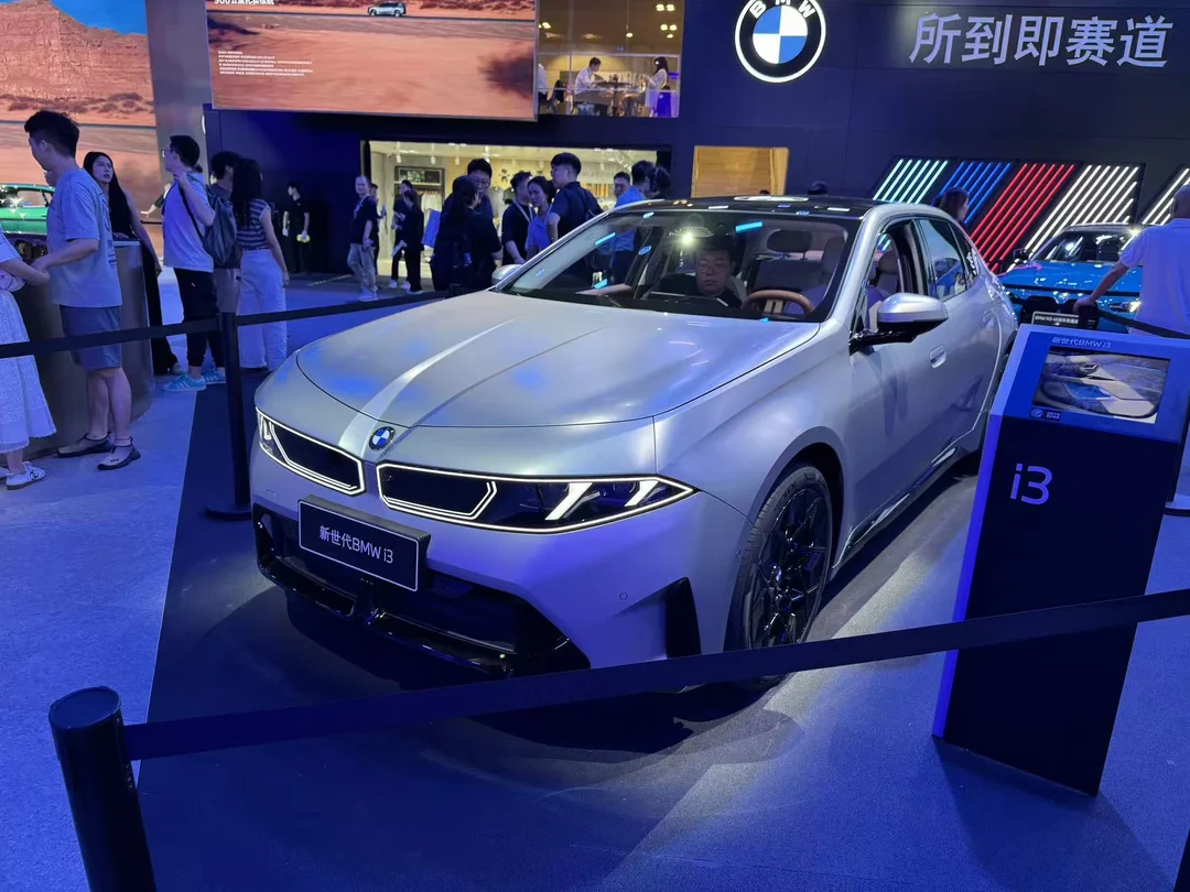 全新宝马i3长轴距版发布，或定价25万上下？