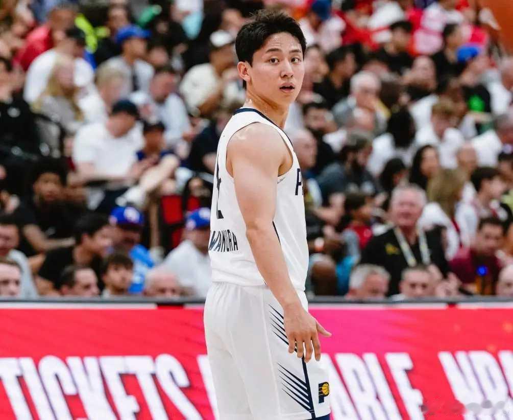 官方：日本后卫河村勇辉加盟快船，将签下EX10合同北京时间8月10日...