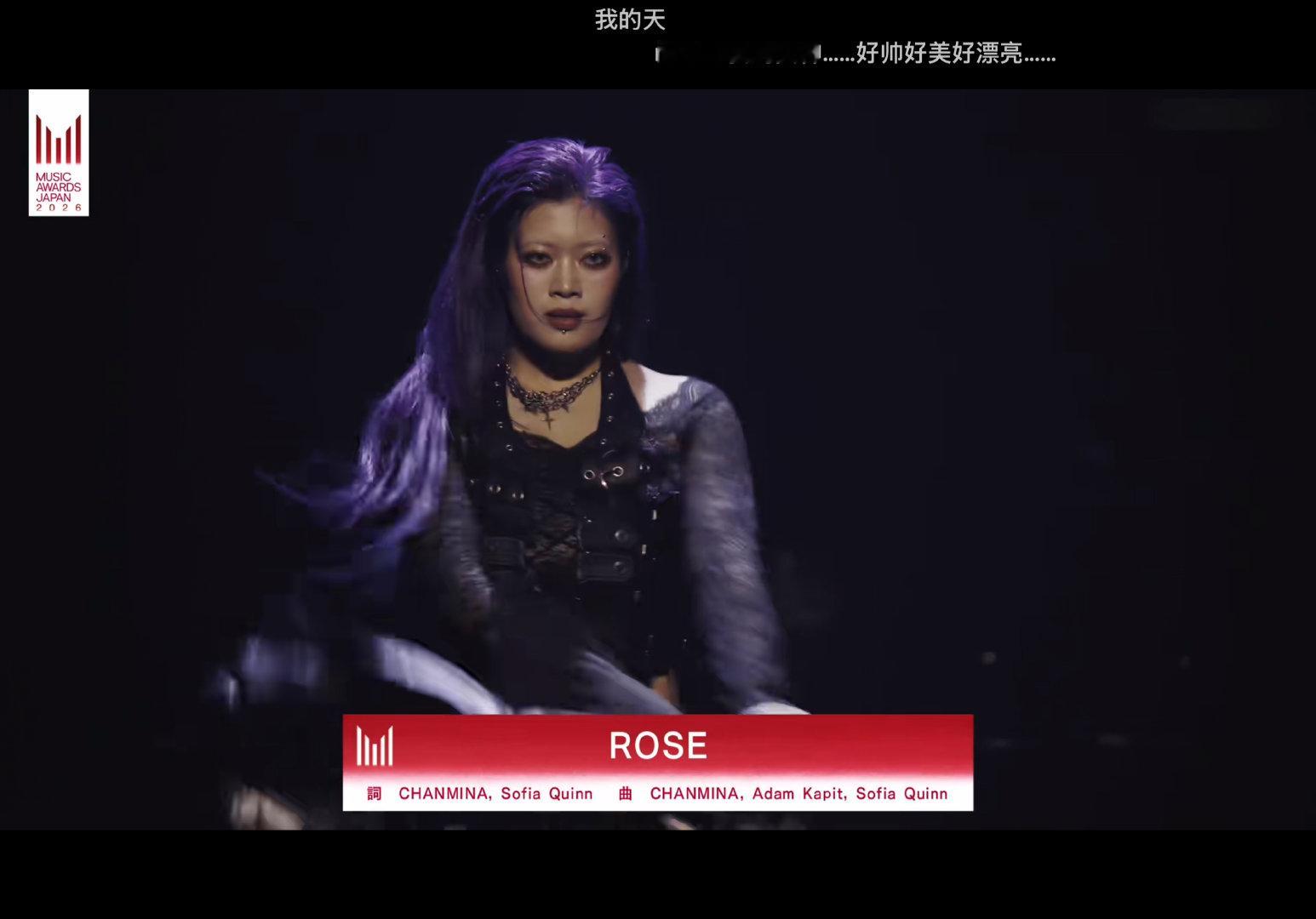 又在发清 欣赏naoko绝美皱眉大背头 被暗处jisoo的表情吓晕 我求求你俩用这样的表情互相抠爆好不好 ​