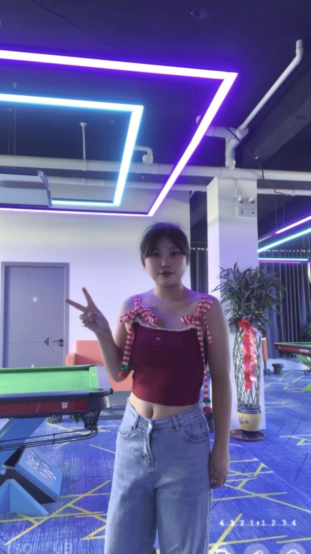 <p>健身女孩穿搭 健身小姐姐 <!--{img:0}--><!--{...