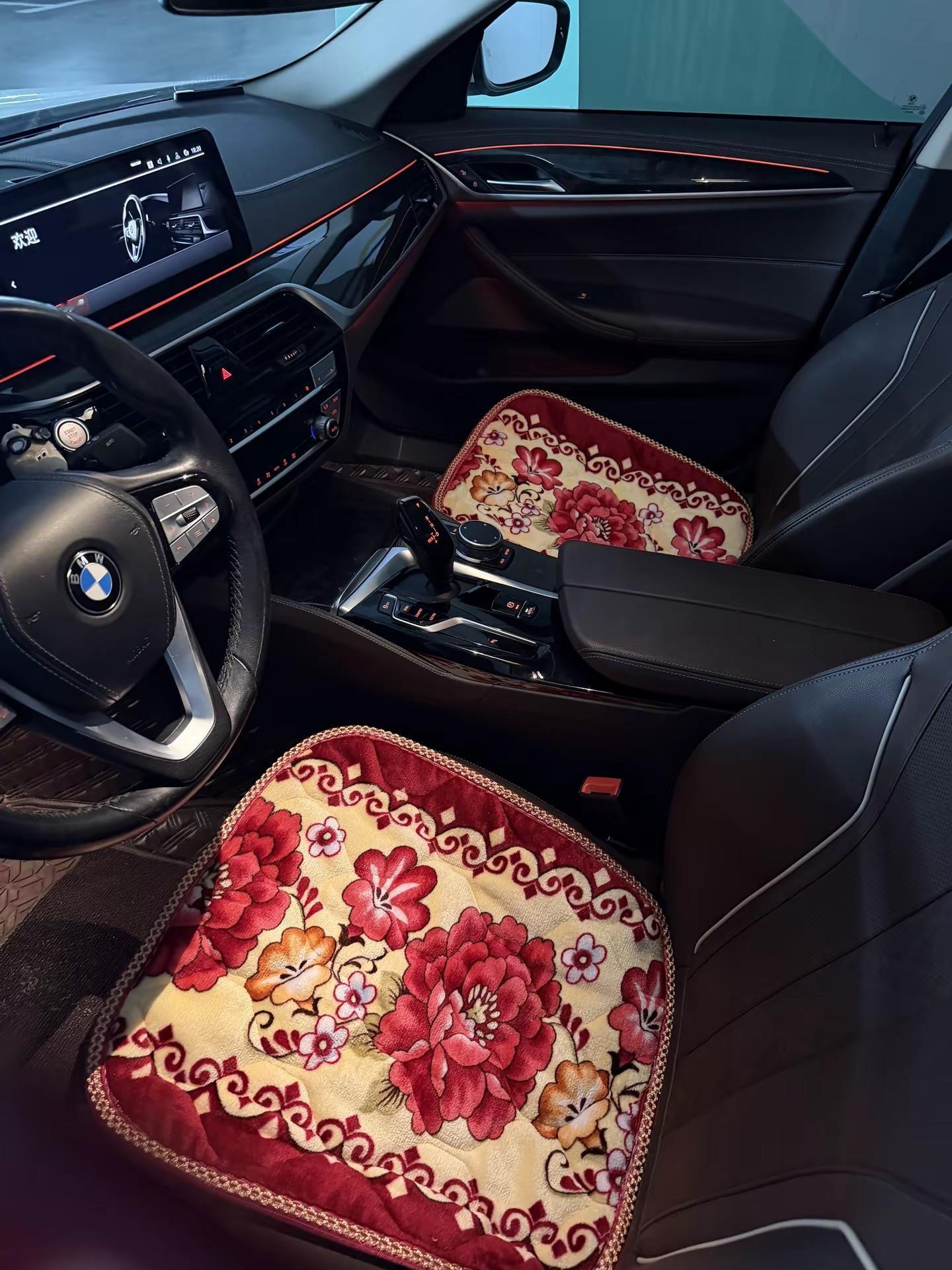 都别管我！和你们这些有座椅加热的说不清楚