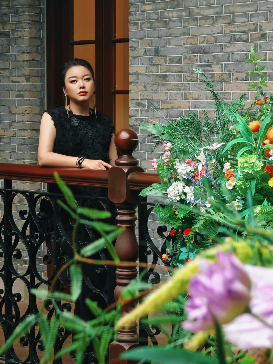 游客还在拍武康路，懂经的已经在兜武进路了