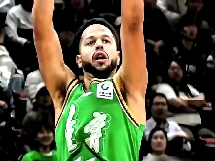 主教练乌戈赛后直接说：这是他带队以来，打得最烂的一场！  他甚至当着所...