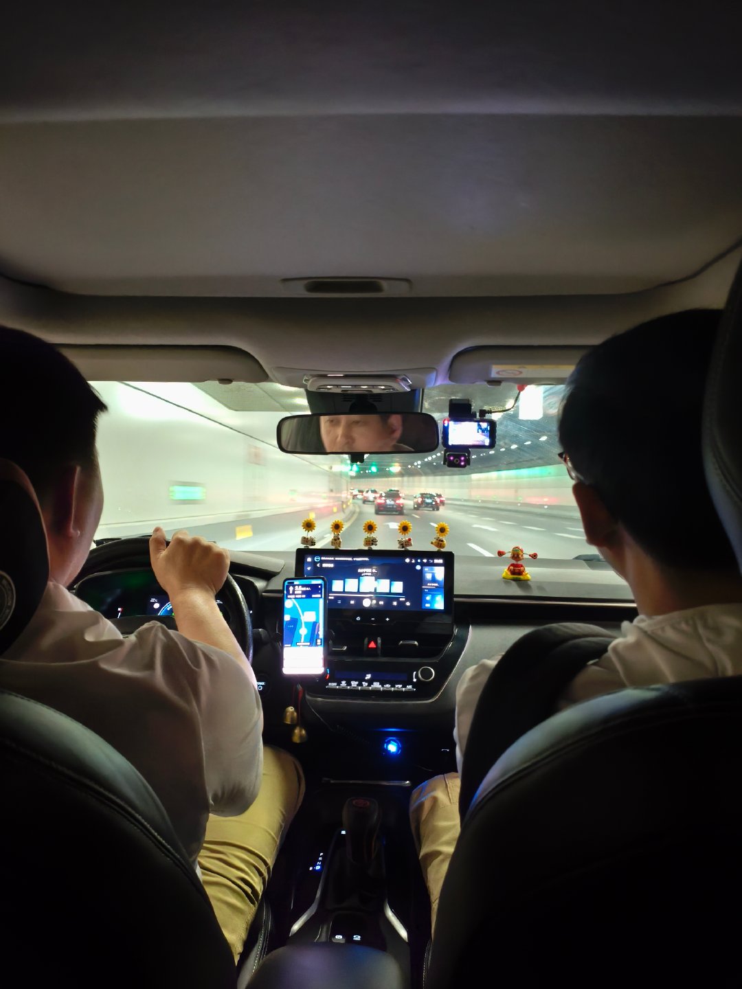 路过海底隧道  ​