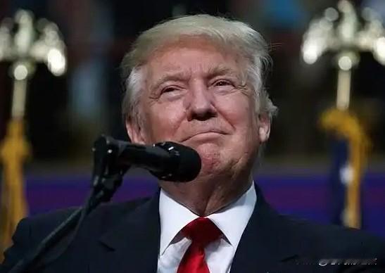谁都没吃亏，三方共赢！
特朗普发帖子称：我们获得了对格陵兰岛安全的永久控制权，我们也无需为此支付费用，美国得到了自己想要的，美国赢了！
丹麦和格陵兰也没输，三方要签订协议，内容要明确承认丹麦的主权和领土完整，格陵兰岛人民享有自决权，承认格陵兰岛的利益以及在国际合作中的地位，领土保全了，还提升了地位，