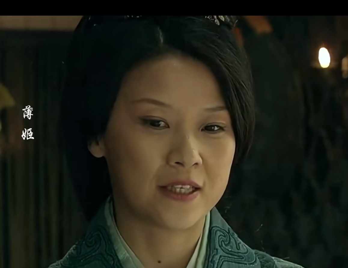 刘邦这辈子最赚的一次捡漏，赢过鸿门宴，胜过击败项羽

做梦也没有人能想到，刘邦这一生最大的运气，不是鸿门宴惊险脱身，也不是垓下一战逼得项羽乌江自刎。

他这一生捡到最珍贵的一个便宜，是无意间收下了二婚女子薄姬。

薄姬在偌大的汉宫之中毫不起眼，仅仅被刘邦临幸过一次，此后便常年沉寂在深宫角落，几乎被帝