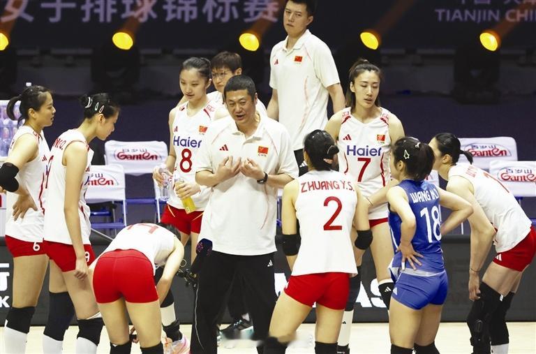 今年五大洲的女排锦标赛将相继上演，目前亚洲的泰国女排、中北美及加勒比地区的加拿大女排已经直通洛杉矶奥运会，接下来还将有欧洲、非洲和南美洲各一队取得奥运资格。在明年的女排世界杯（原世锦赛）上，除了今年拿到奥运资格的5队以及2028年奥运会东道主美国女排之外，最终排名最高的3支球队也将取得 ​