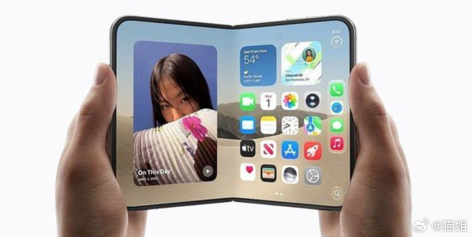 #iPhoneDuo开箱暴露适配问题#上市不久，问题不少呀，看到好多网友反馈iPhoneDuo出现的问题，折痕、适配问题接连不断呀，默默地问下是谁抢到了这款手机，好用吗？ ​