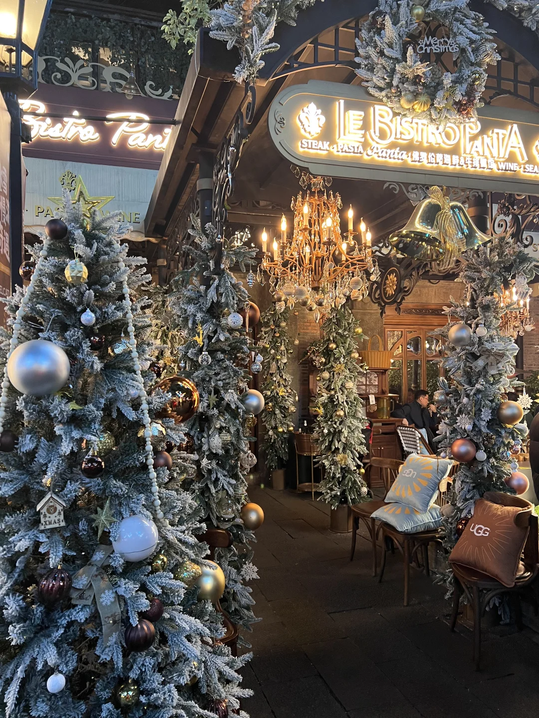 新天地的圣诞氛围已经Next Level ！🎄🫧🎅