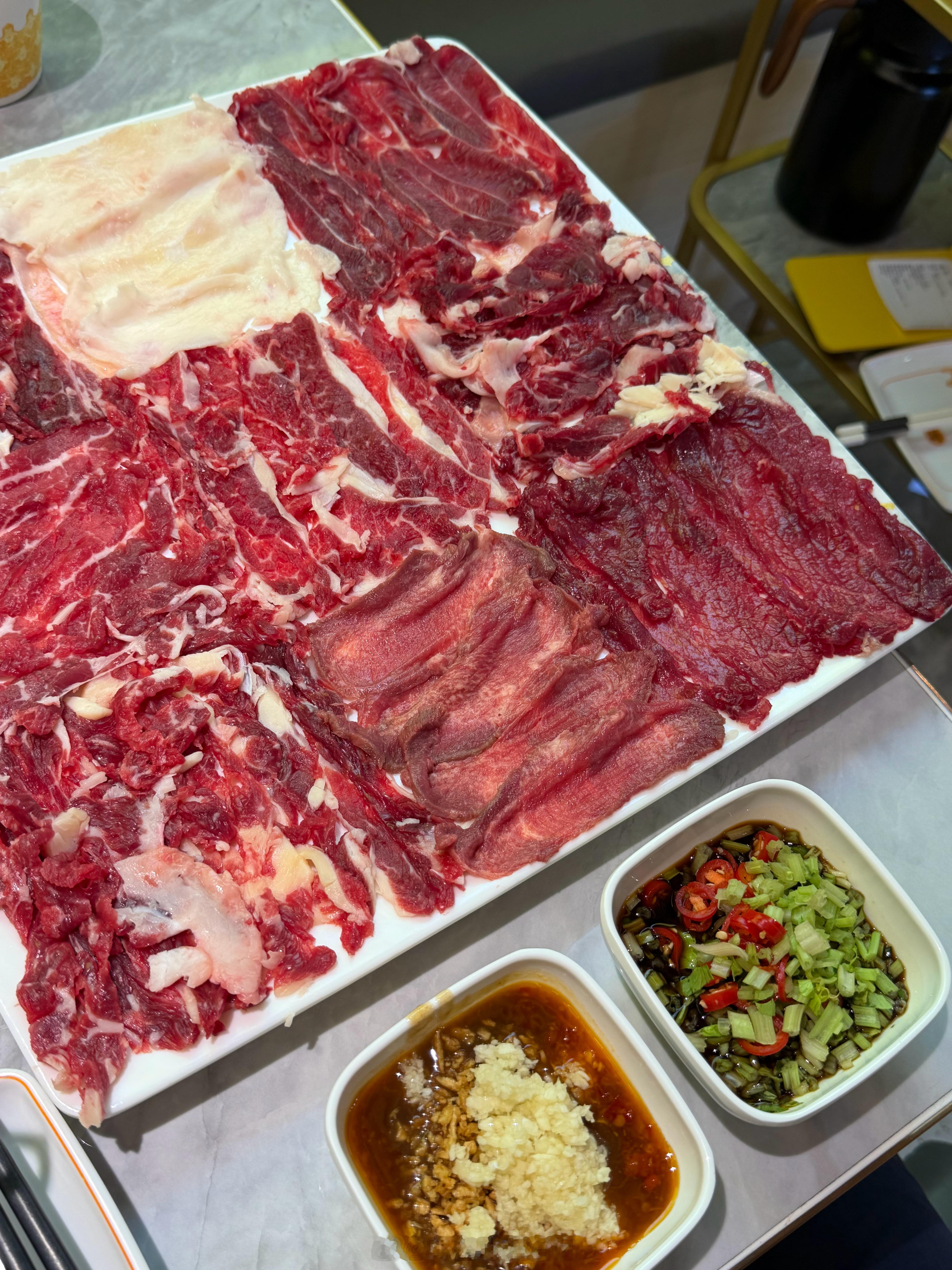 彭总收藏的惠福东牛肉火锅店，出品坚挺不比潮发差，菌菇新鲜，还有烧烤串串...