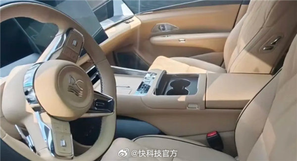 【纯电续航1008km！比亚迪大汉内饰再曝光：超级大后排成亮点】比亚迪...