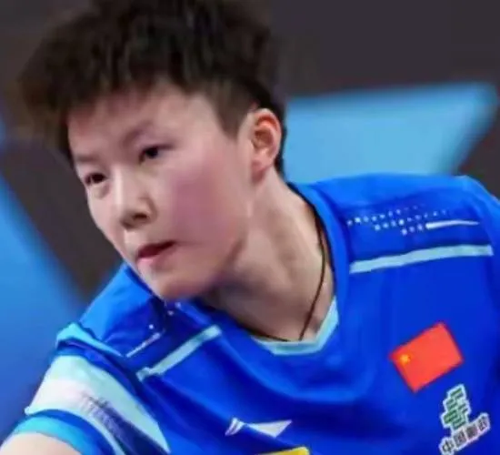 范姝涵挑战早田希娜有没有爆冷可能？
北京大满贯国乒小将范姝涵从资格赛打起一波四连胜晋级32强，四场球仅输一局。资格赛三连胜，3：0（6，10，9）完胜万远，3：0（6，5，7）横扫吴咏琳，3：1（12，8，-6，9）击败韩菲儿。
正赛首轮3：0淘汰了阿库拉（5，4，8）1/16决赛将挑战日乒二号主力